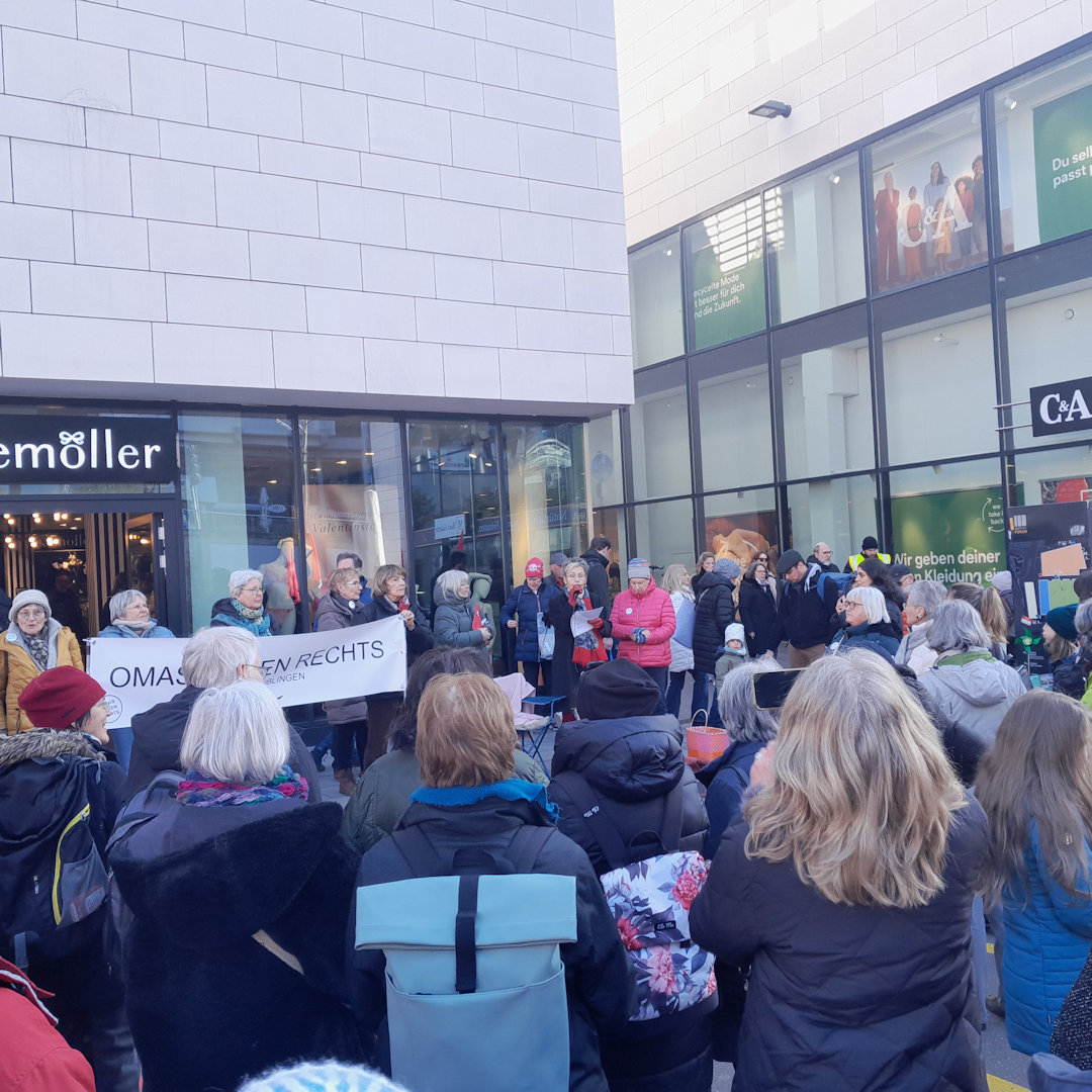 Demo der OMAS GEGEN RECHTS