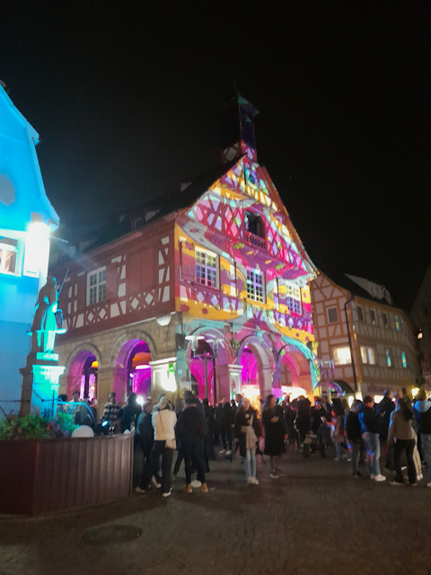 angeleuchtete Häuser bei "Waiblingen Leuchtet"